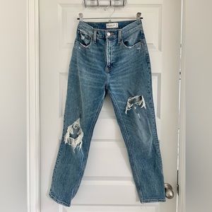 Abercrombie and Fitch High Rise Mom Jean Sz 26/2R